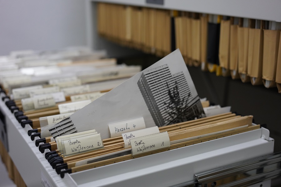 1.3_symbol_research_projects_900x600 1.3_symbol_research_projects_900x600